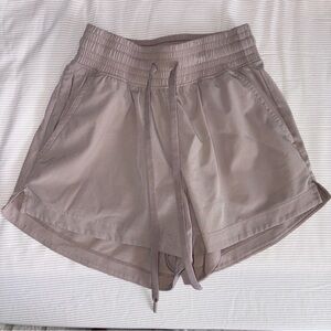 Abercrombie YPB motionTEK High Rise Lined Workout Short